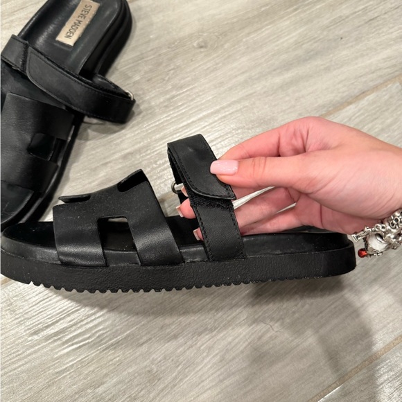 Steve Madden sandals - Picture 2 of 3